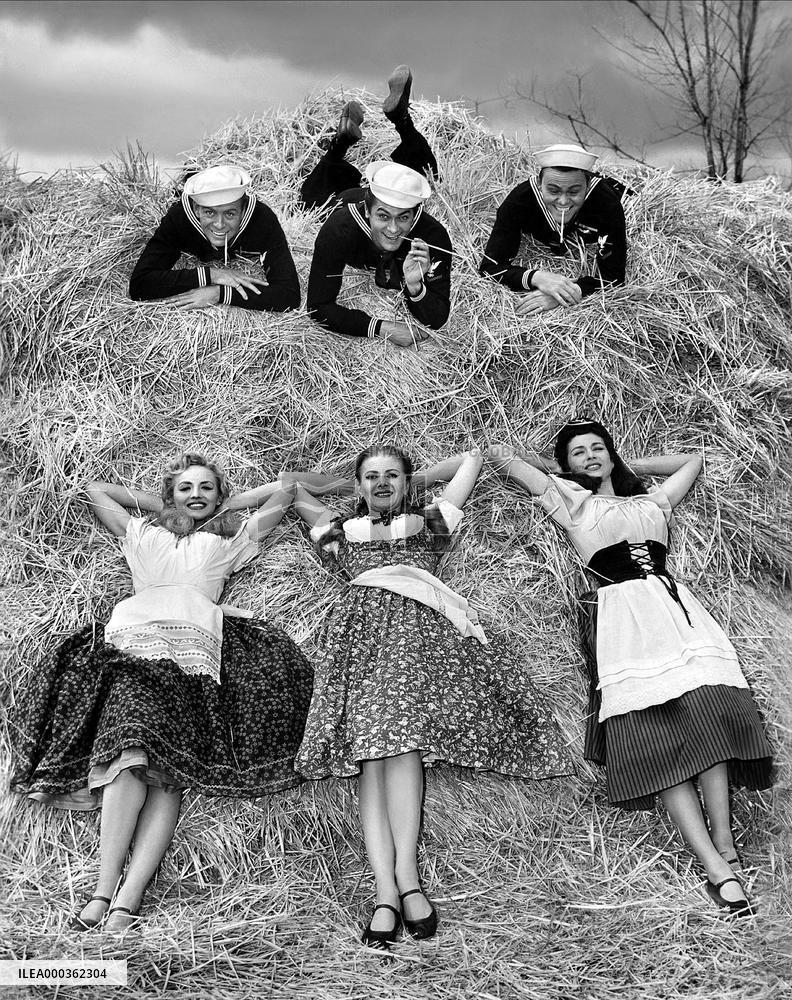 So This Is Paris film (1954)