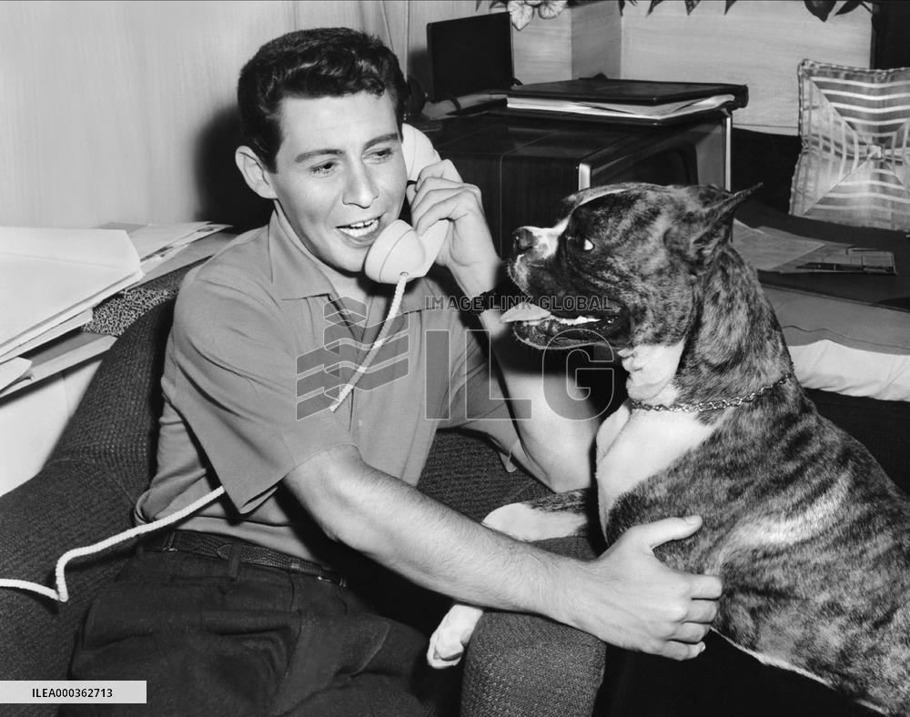 Bundle Of Joy film (1956)