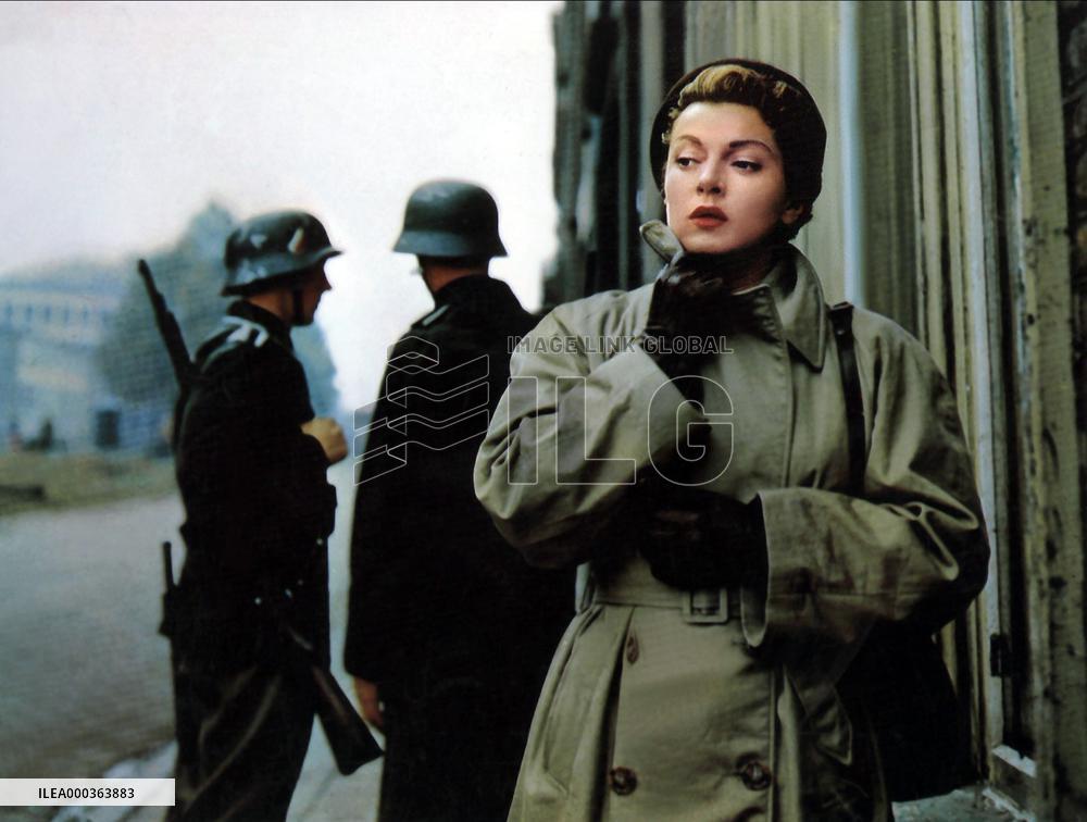 Betrayed film (1954)