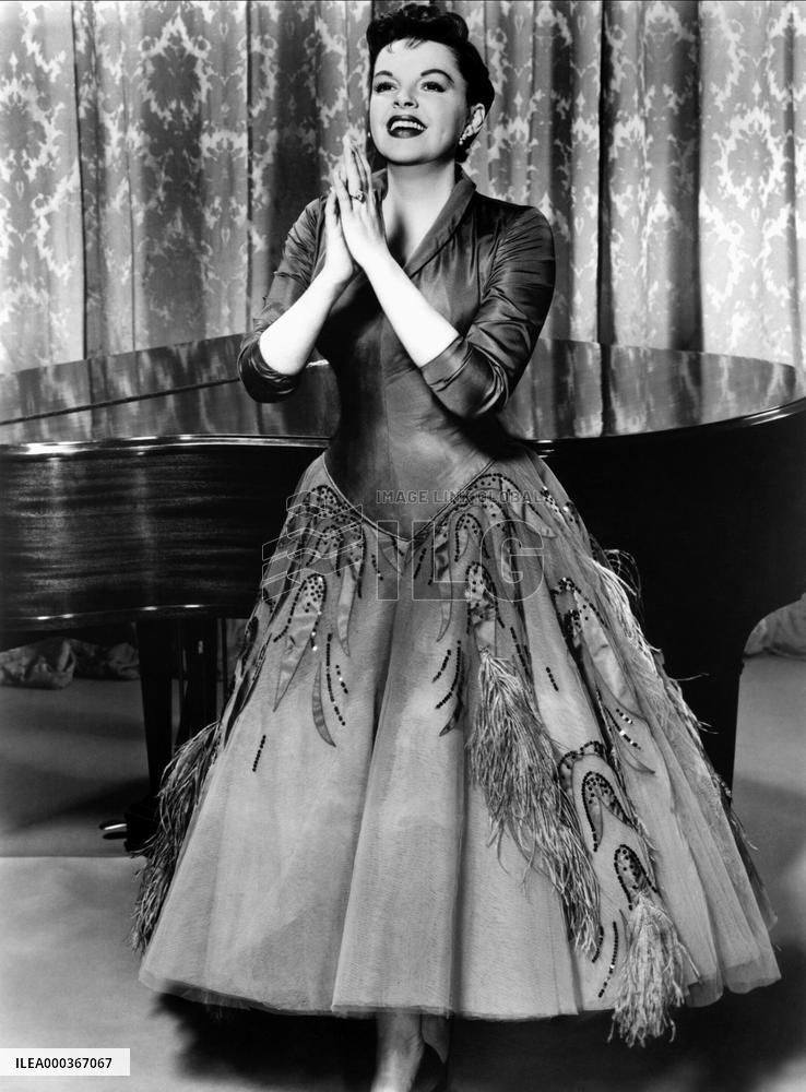 A Star Is Born film (1954)