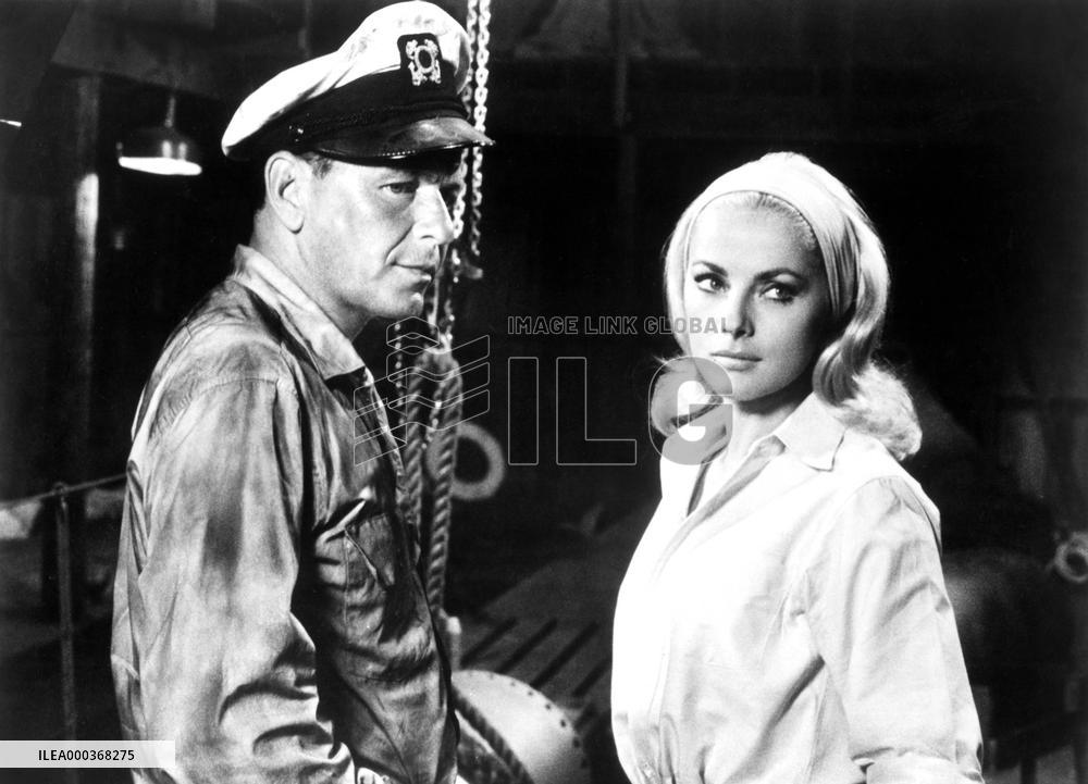 Assault On A Queen - film (1966)