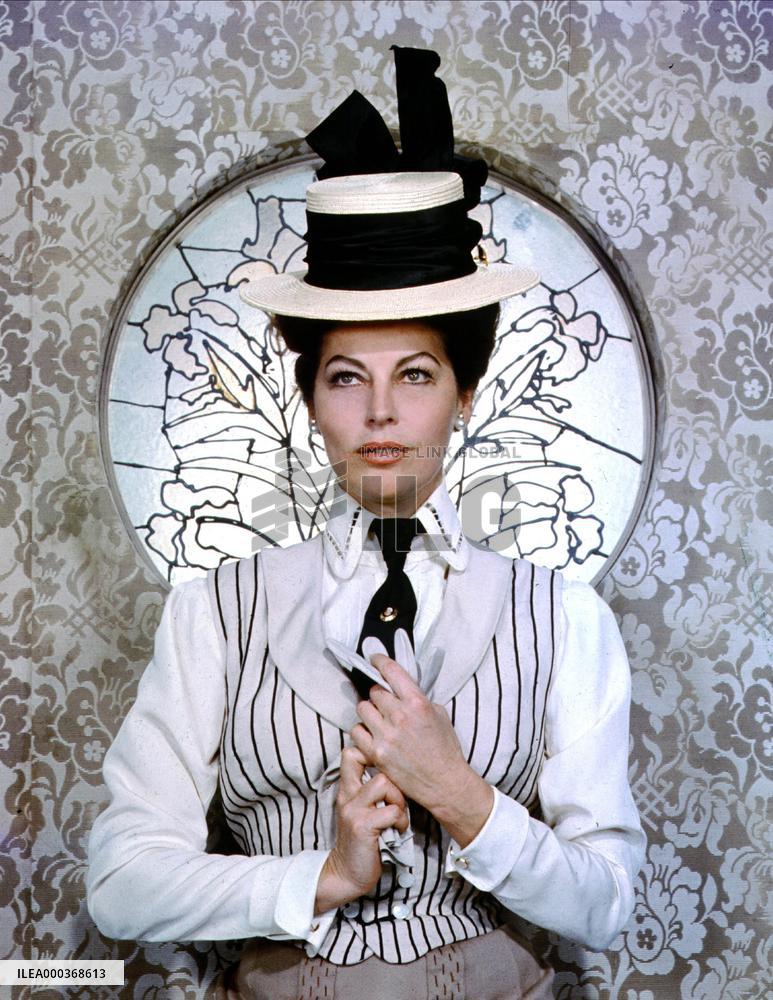 55 Days At Peking - film (1963)