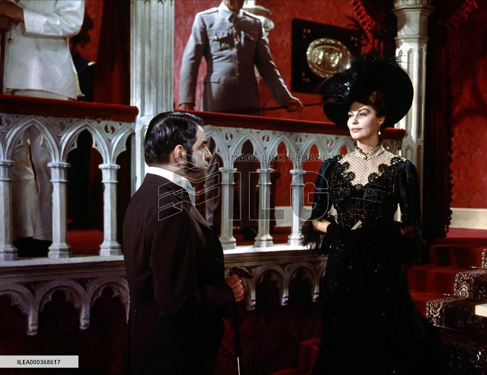 55 Days At Peking - film (1963)