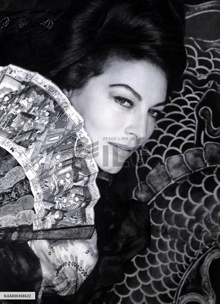 55 Days At Peking - film (1963)