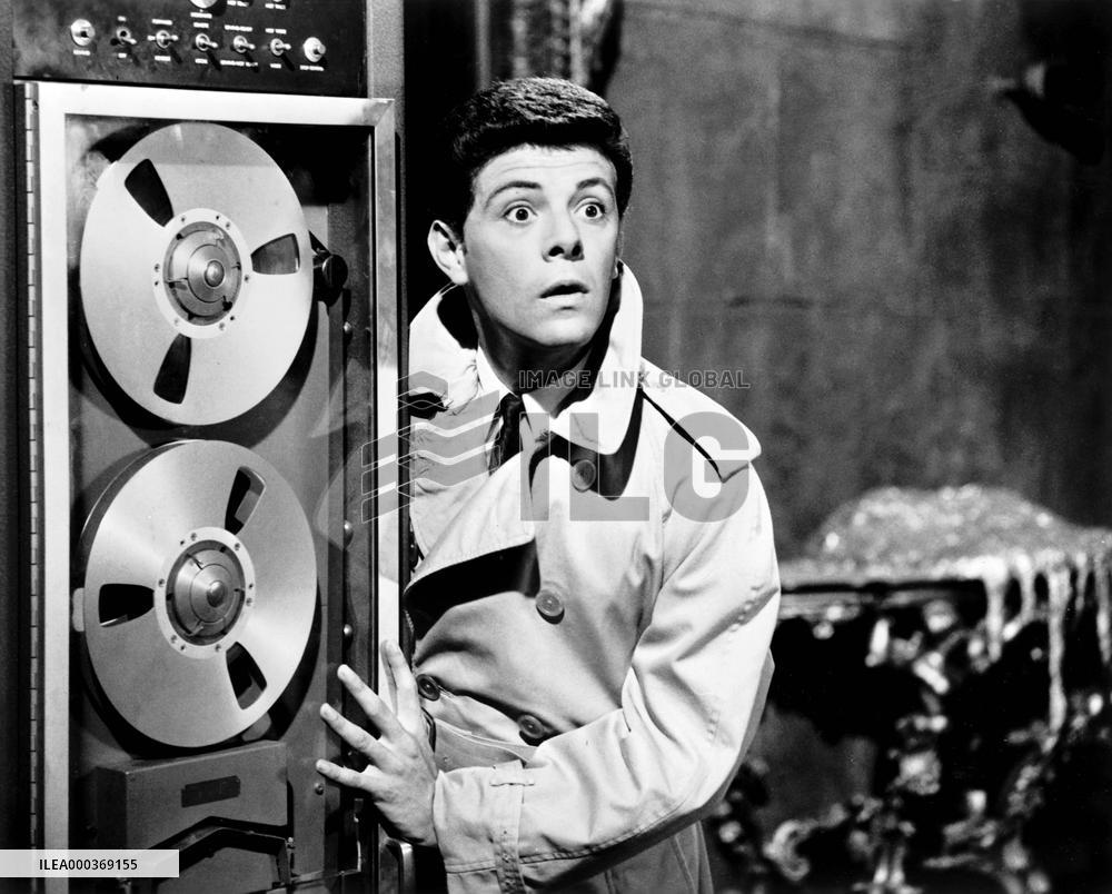 Dr. G And The Bikini Machine; - film (1965)