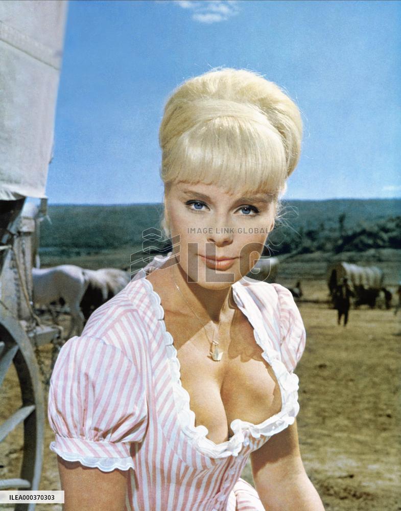 Amongst Vultures; Unter Geiern - film (1964)