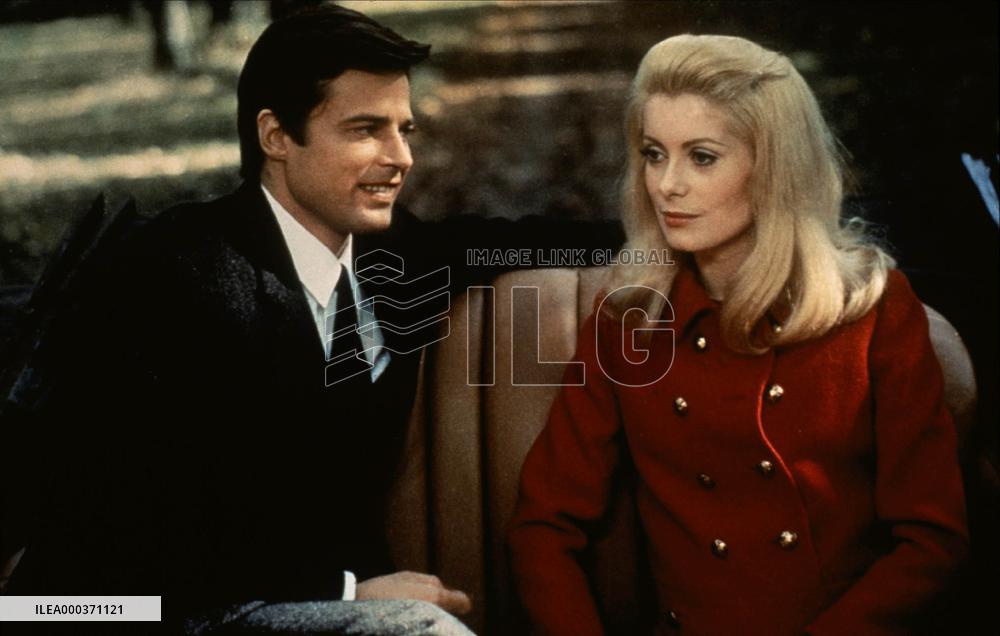 Belle De Jour - film (1967)