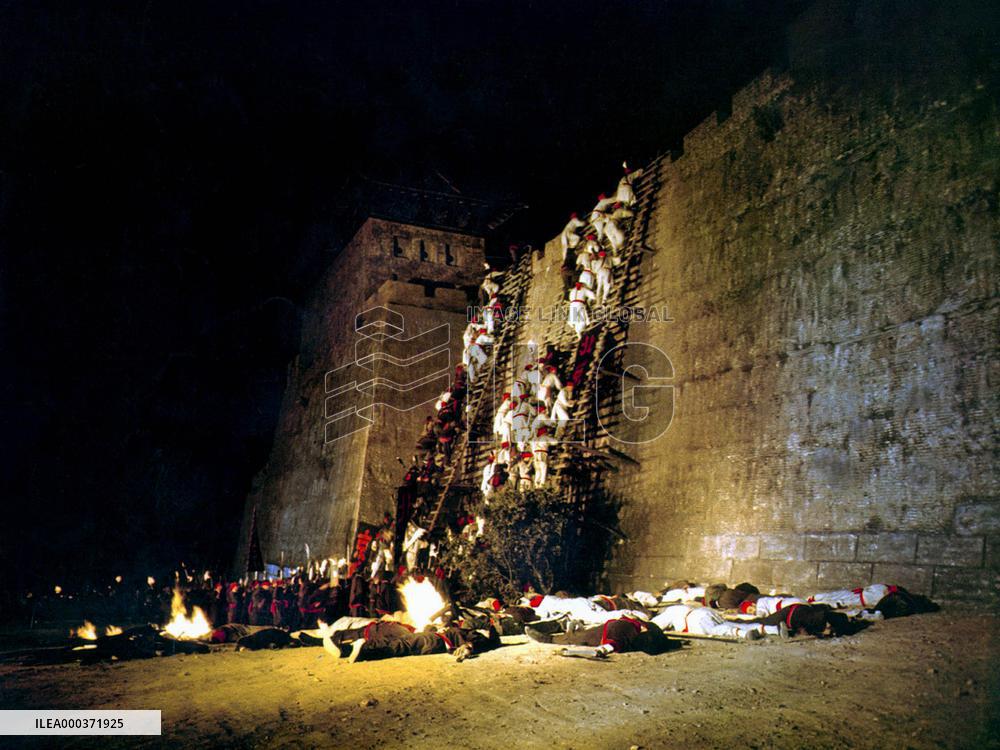 55 Days At Peking - film (1963)