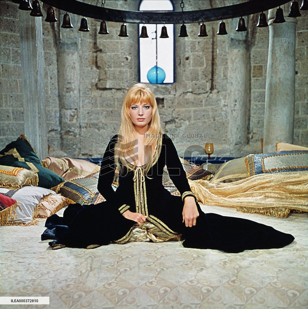 The Chastity Belt - film (1968)