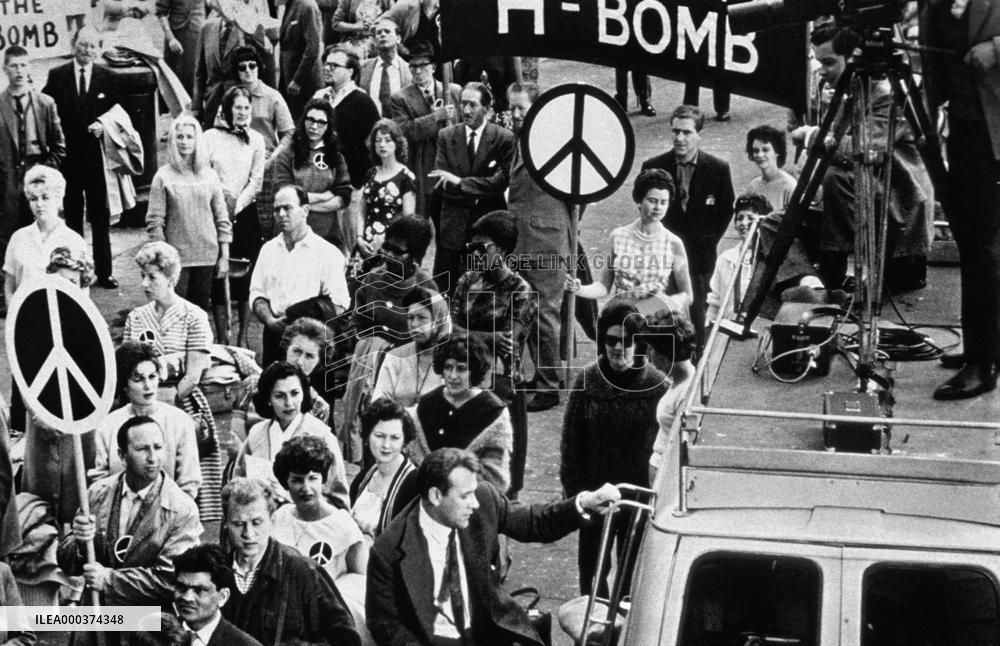 The Day The Earth Caught Fire - film (1961)