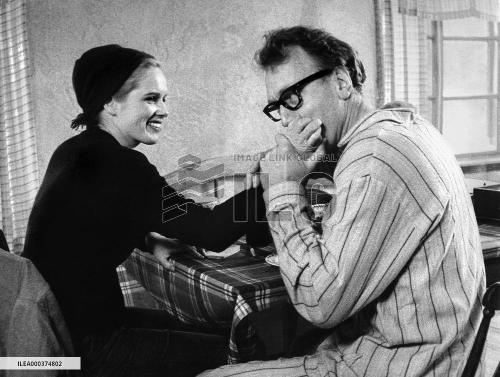 Shame; Skammen - film (1968)