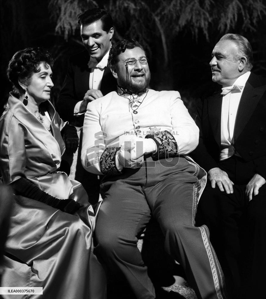 Romanoff And Juliet - film (1961)