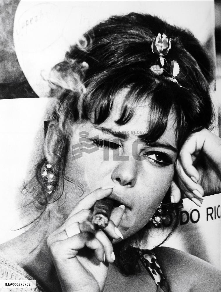 Una Rosa Per Tutti - film (1967)