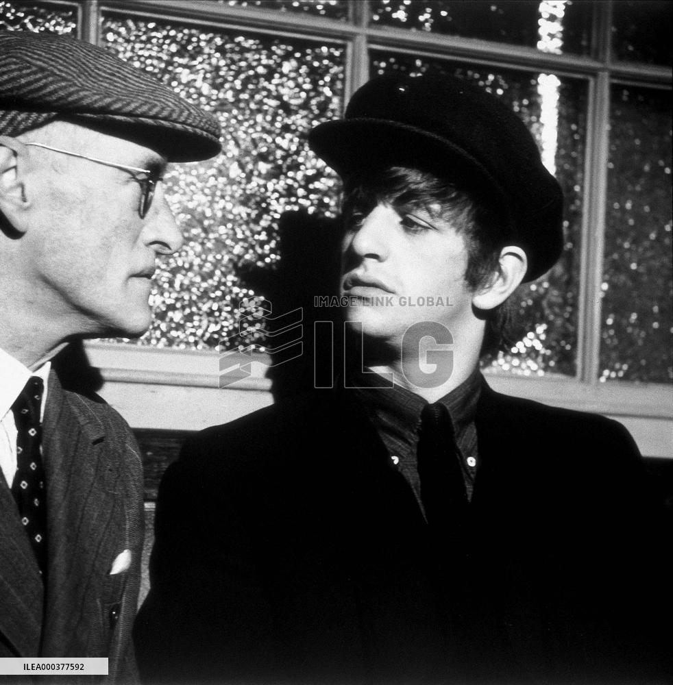 A Hard Day's Night; Beatles - film (1964)
