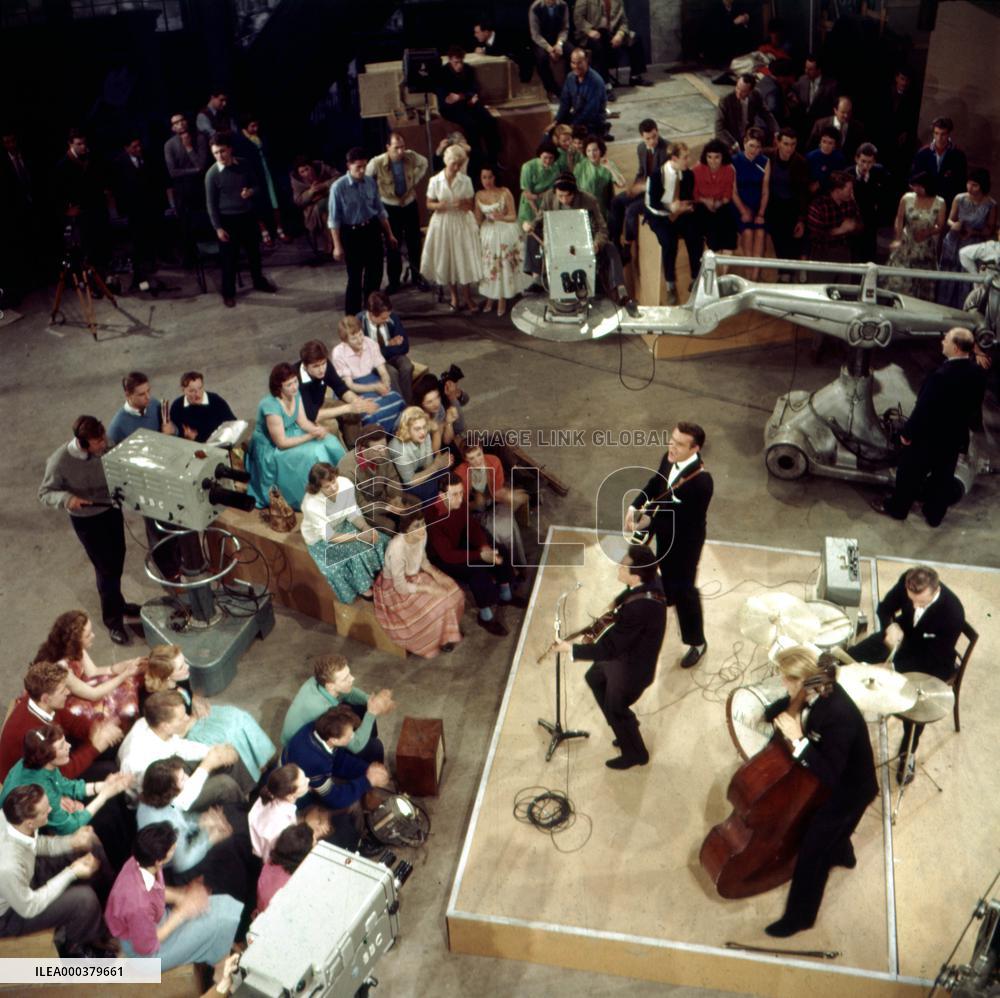 The London Palladium Show - film (1966)