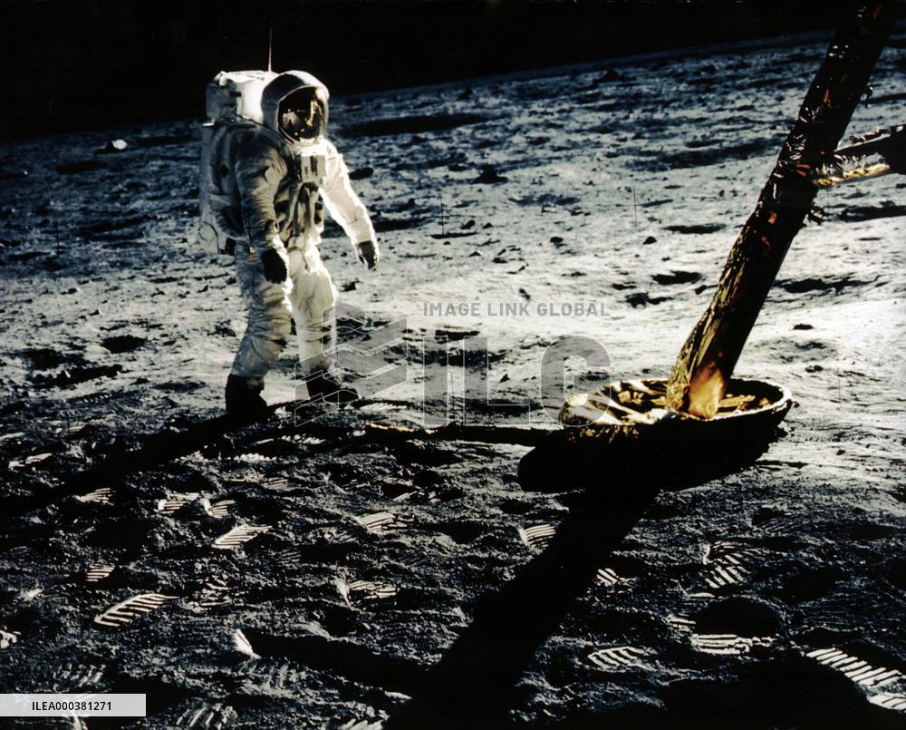 Apollo 11 Astronaut - film (1969)