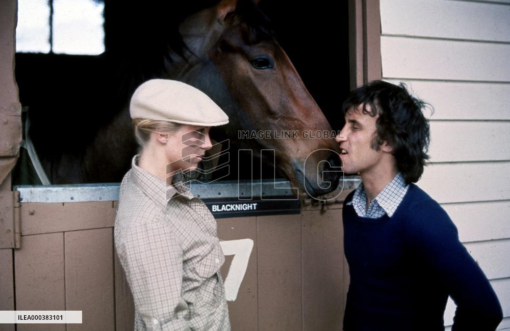 Blue Fire Lady (1977)