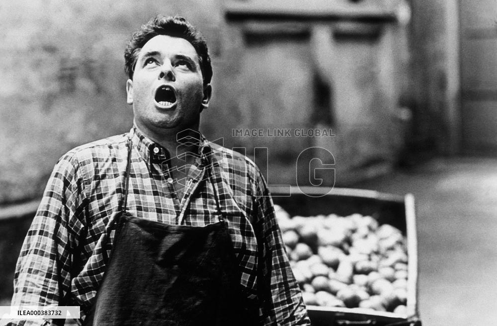 The Merchant Of Four Seasons (1972)