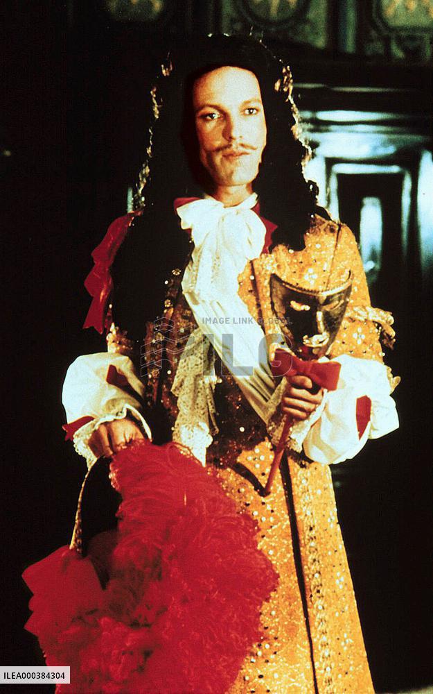 The Man In The Iron Mask (1977)