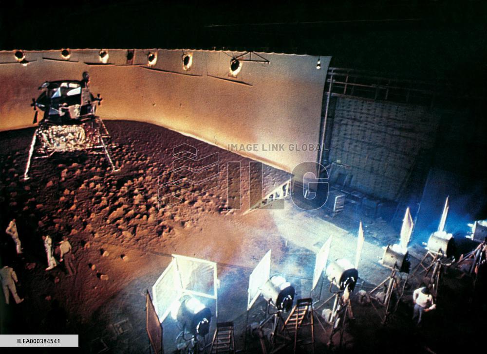 Capricorn One (1977)