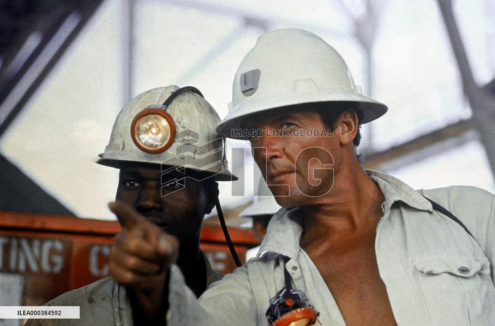 Gold (1974)