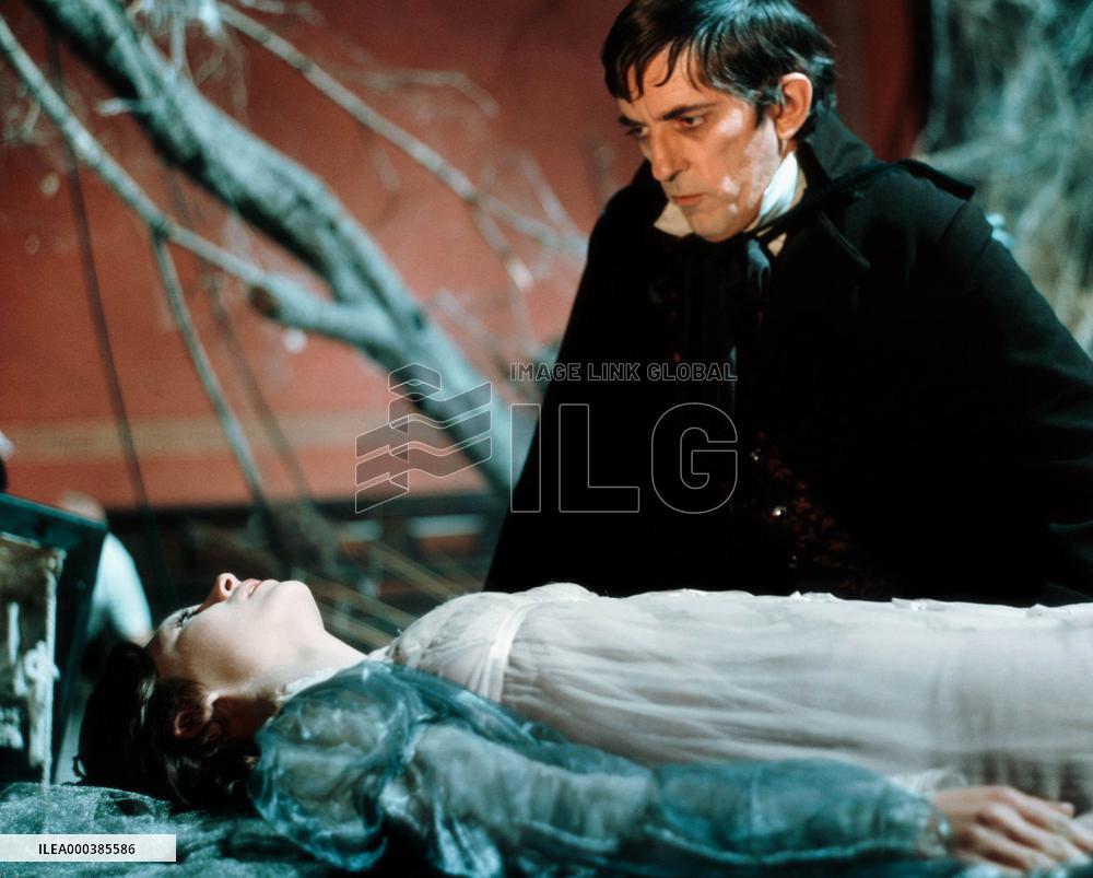 House Of Dark Shadows (1970)