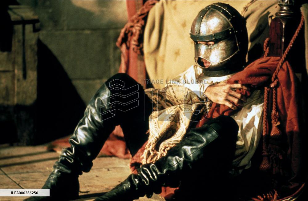 The Man In The Iron Mask (1977)