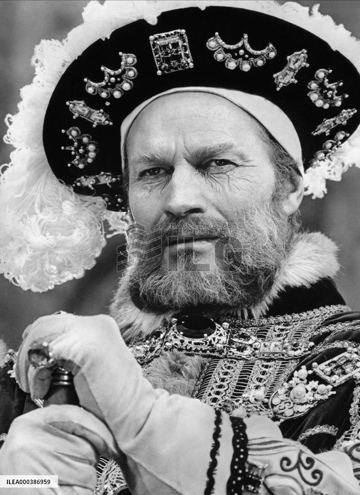 Crossed Swords (1977)