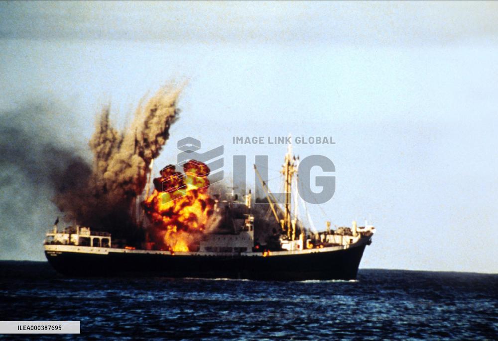 Golden Rendezvous (1977)