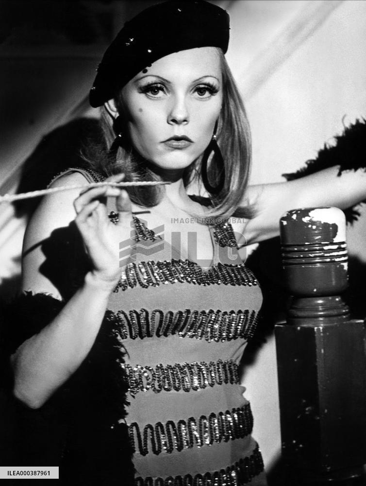 Four Dimensions Of Greta (1972)