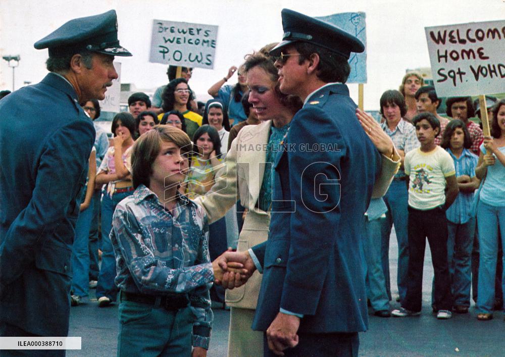 Rolling Thunder (1977)