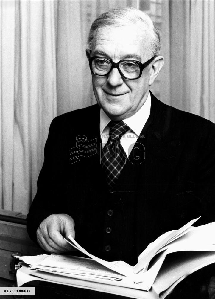 Tinker Tailor Soldier Spy (1979)