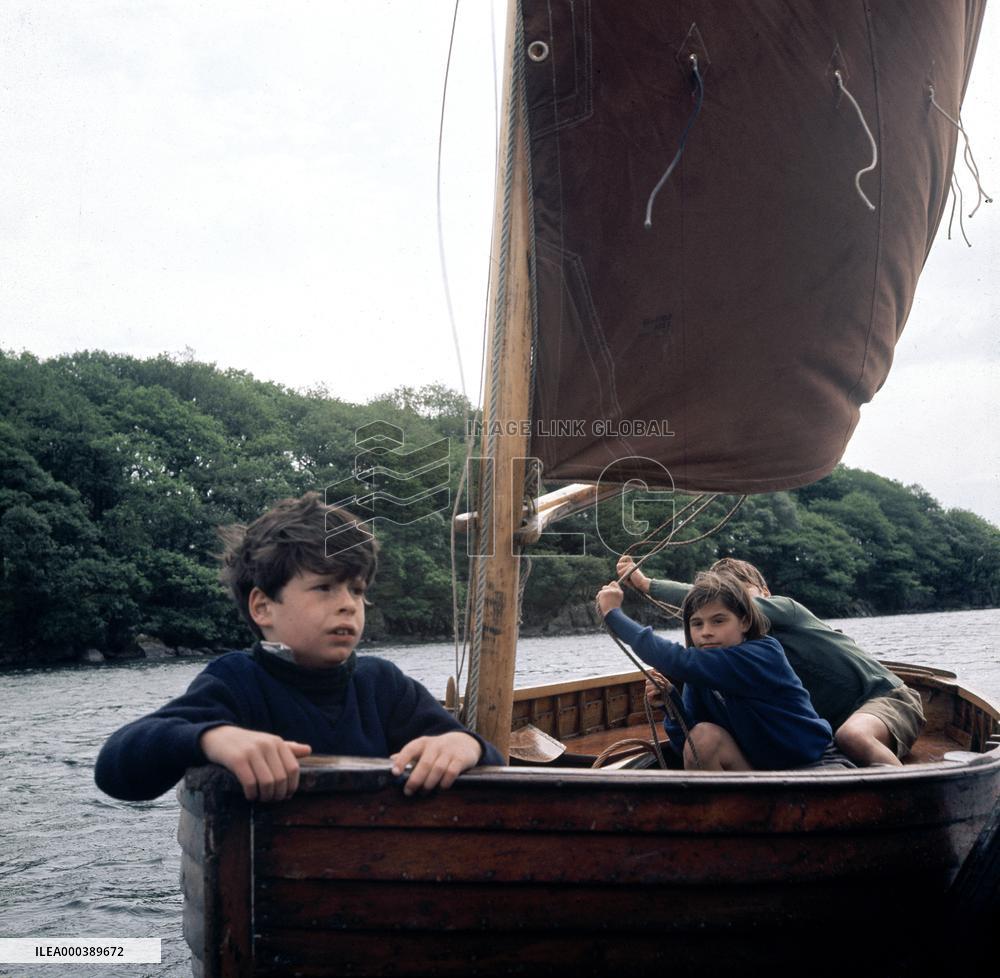 Swallows And Amazons (1974)