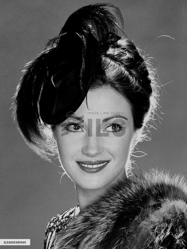 Seventh Avenue (1977)