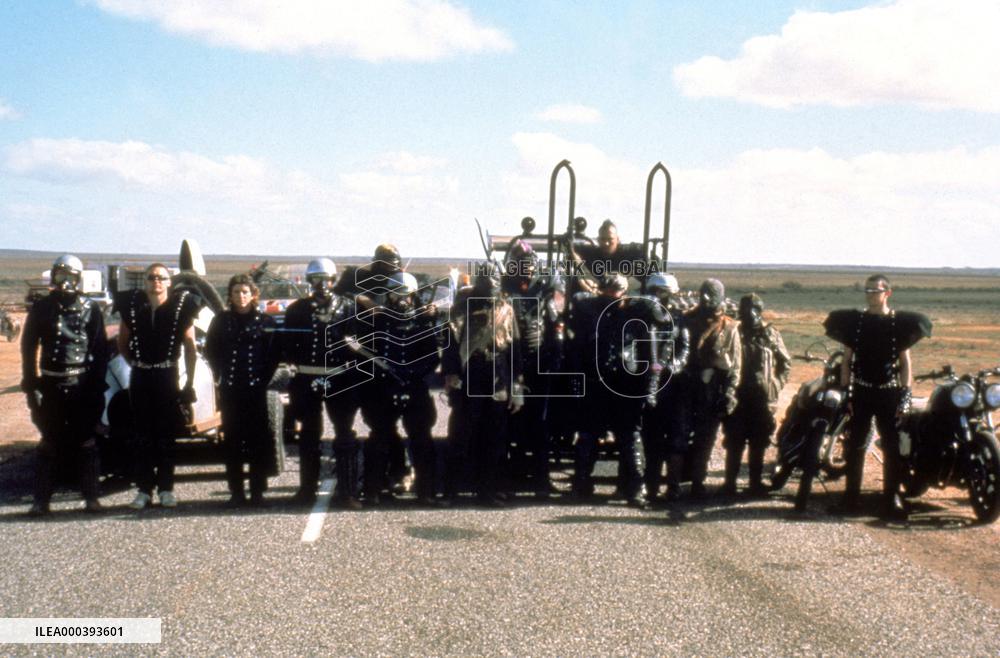 Mad Max 2: The Road Warrior (1981)