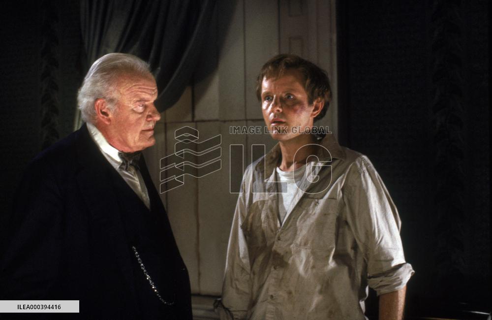 A Return To Salem'S Lot (1987)