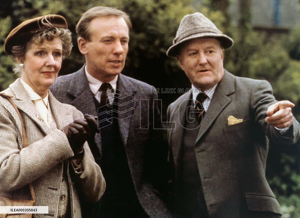 All Creatures Great And Small (1988)