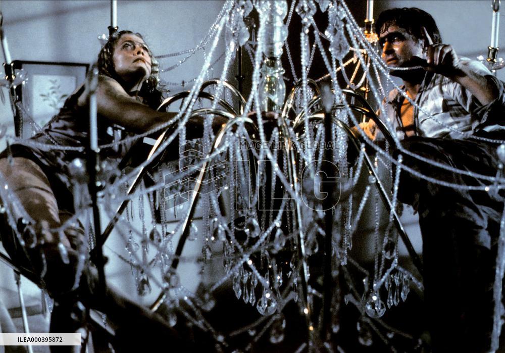 The War Of The Roses (1989)