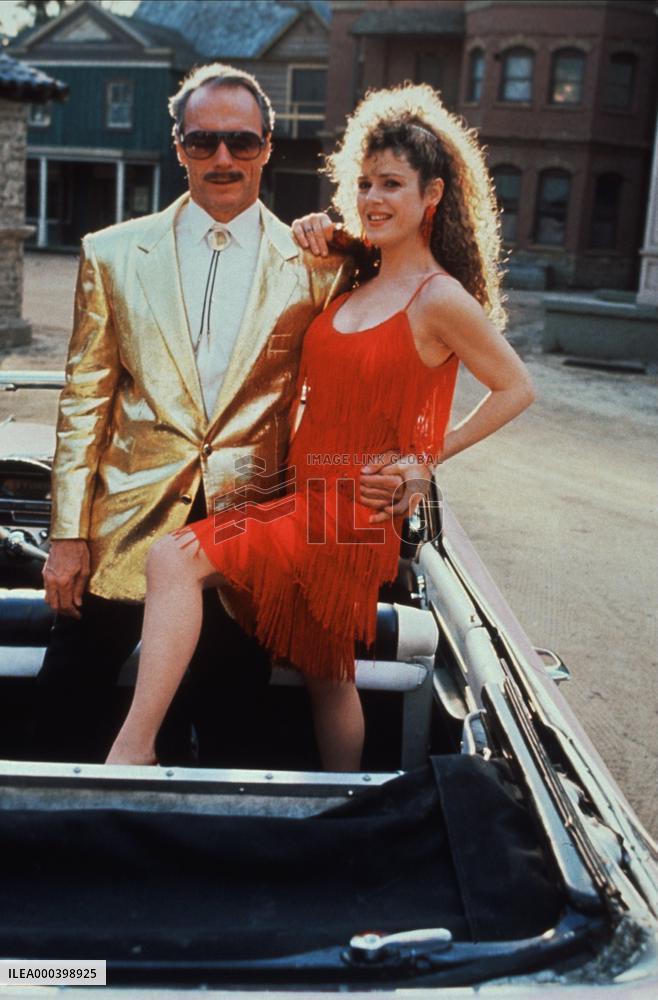 Pink Cadillac (1989)