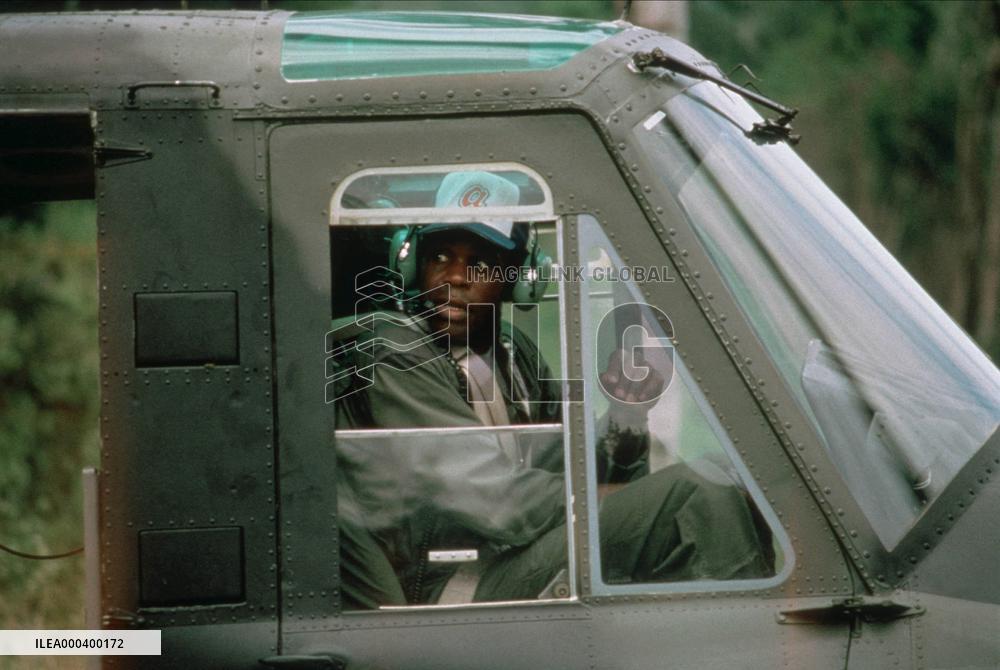 Bat 21; Bat*21 (1988)