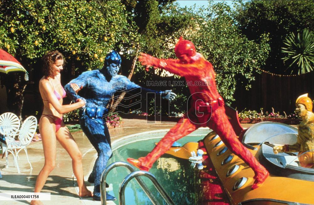 Earth Girls Are Easy (1988)