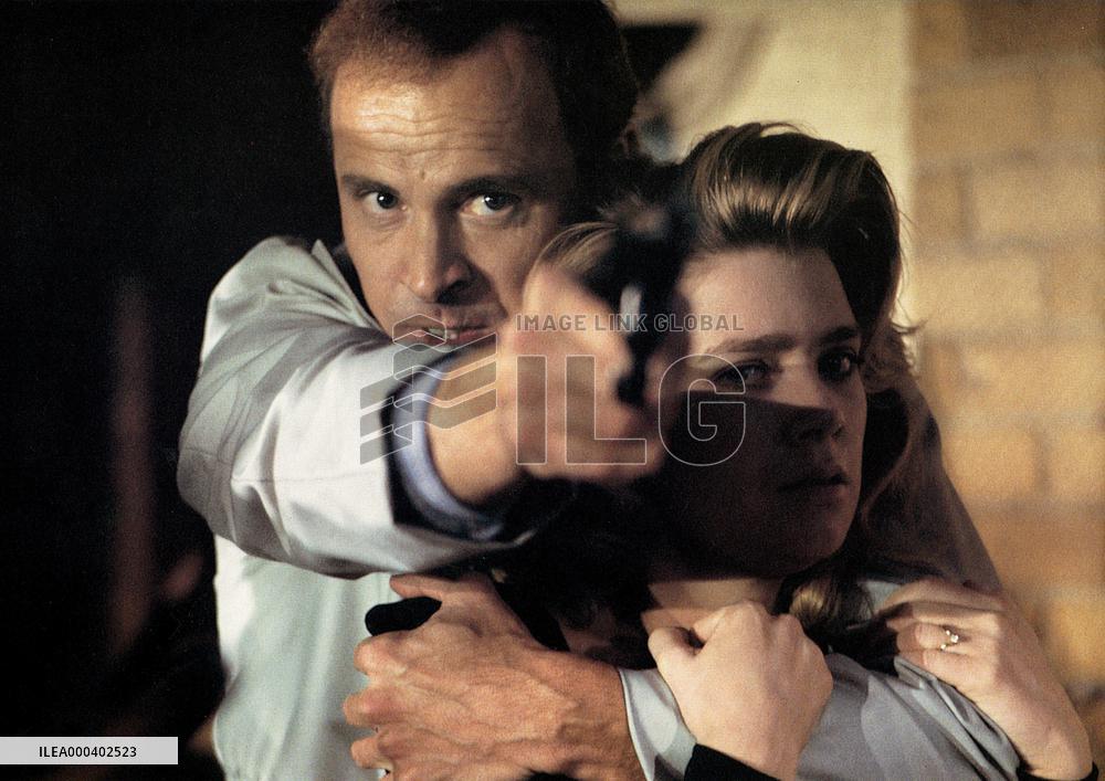Physical Evidence (1989)