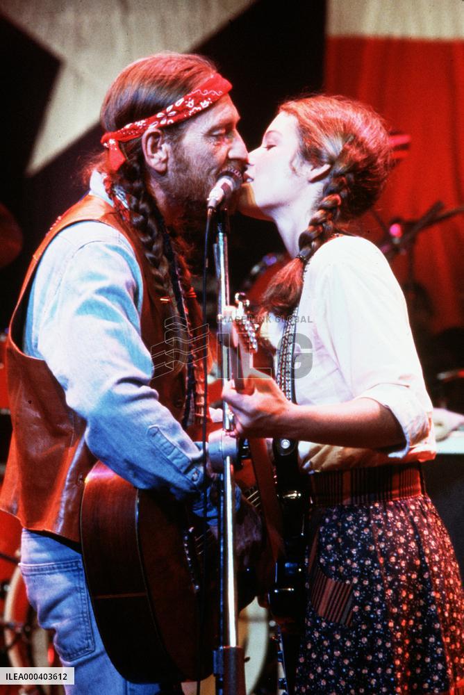 Honeysuckle Rose (1980)