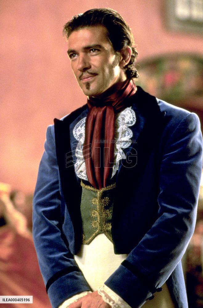 The Mask Of Zorro (1998)