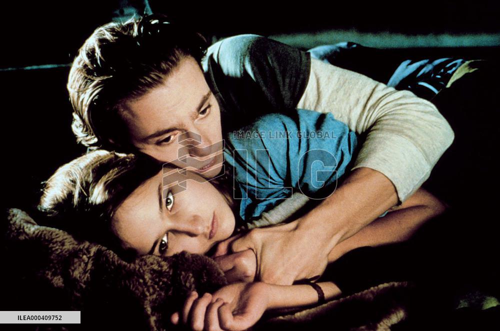 Soldier'S Daughter Never Cries (1998)