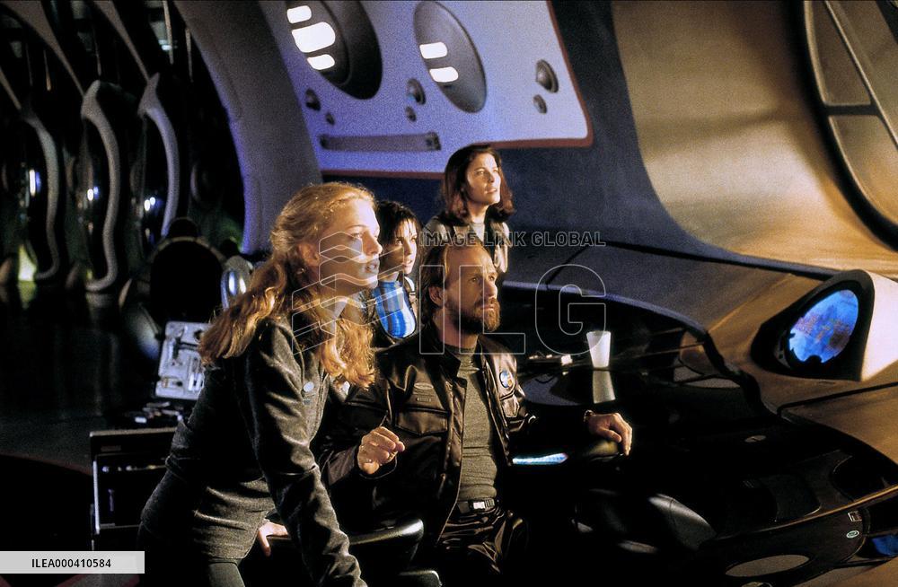 Lost In Space (1998)