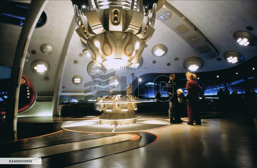 Lost In Space (1998)
