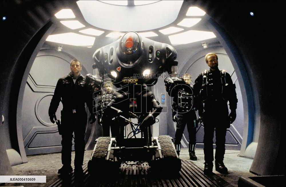 Lost In Space (1998)