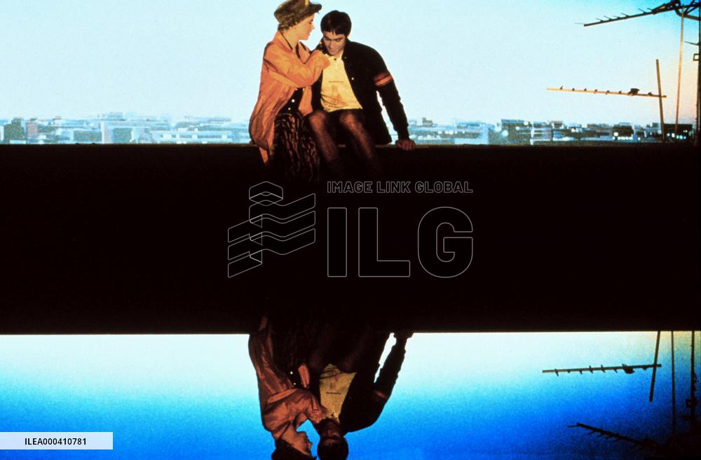 Shooting Fish (1997)