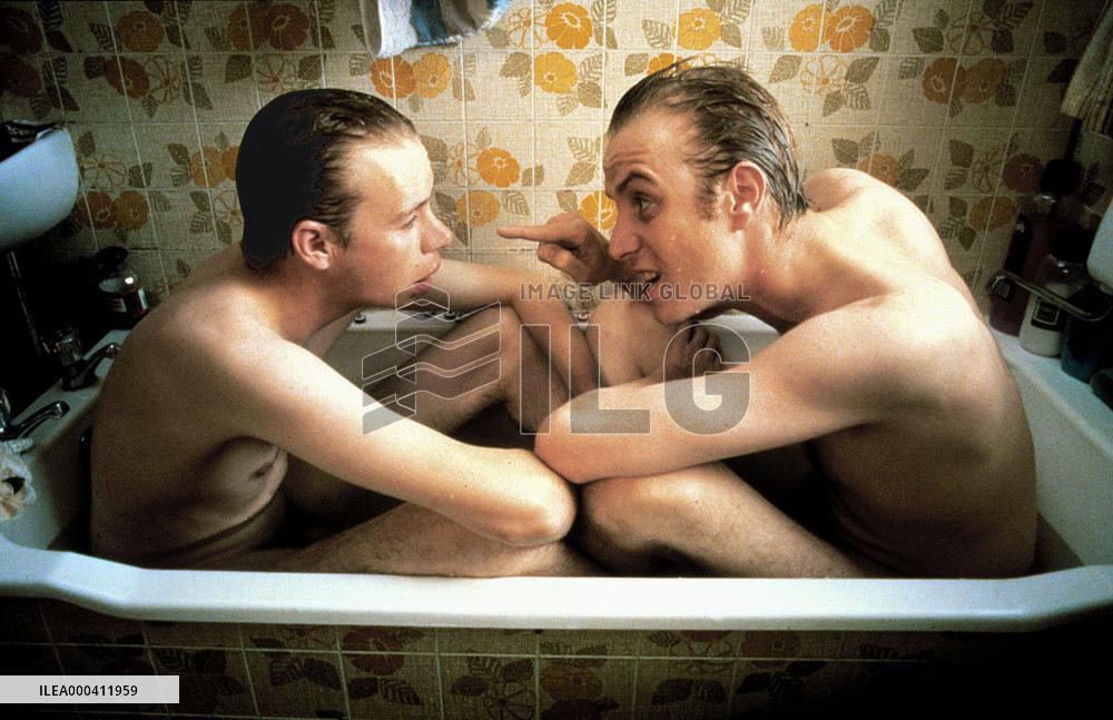 Twin Town (1997)